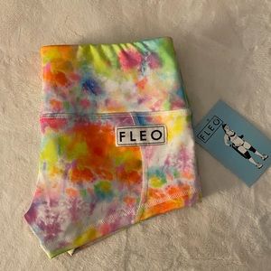FLEO NWT Rainbow Lust Low Rise Contour Size S